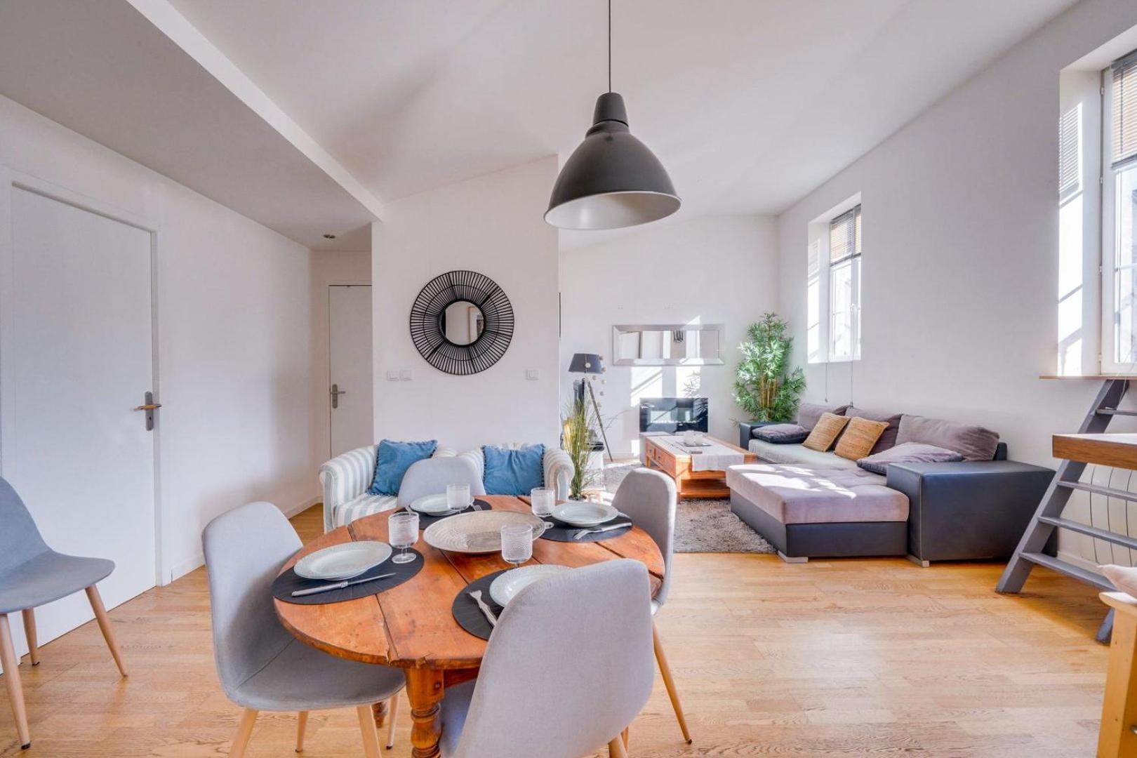 Very Nice Apartment In The Historical Center บอร์โด ภายนอก รูปภาพ